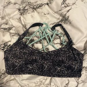 Lululemon free to be wild bra